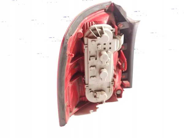 Lámpara trasera derecha Audi A4 B6 Kombi image 4