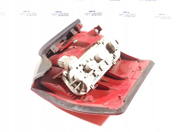 Lámpara trasera derecha Audi A4 B6 Kombi image 6