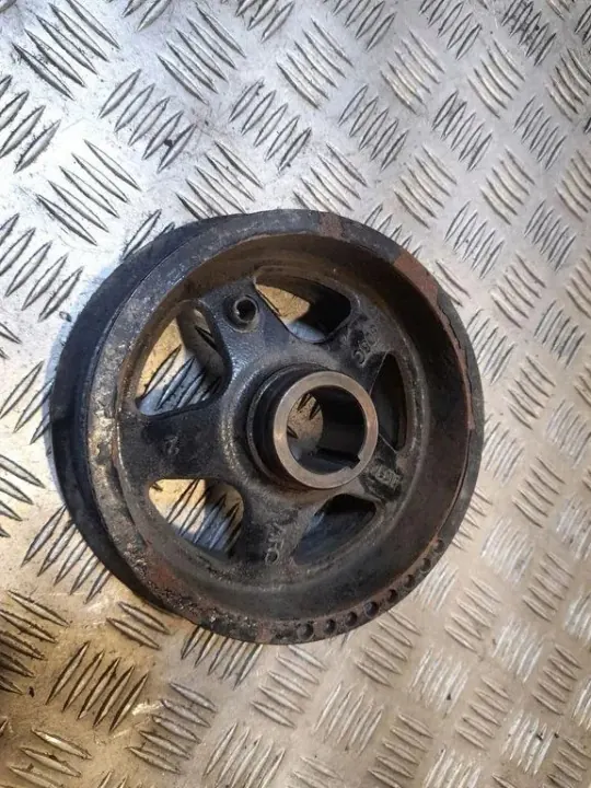 Polea Porsche Panamera OEM 94810224180 - Usado image 2