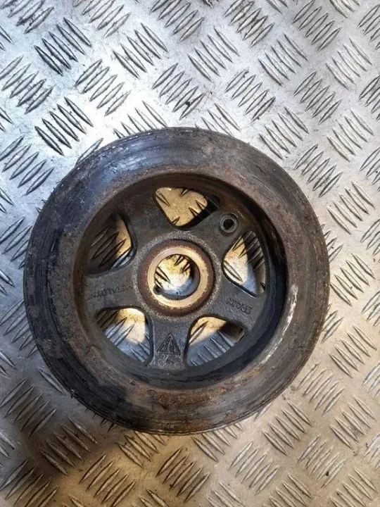 Polea Porsche Panamera OEM 94810224180 - Usado image 3