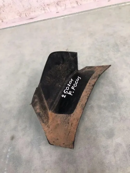 Ford Focus III takavalot oikea kansi OEM JX7B13N552 image 2