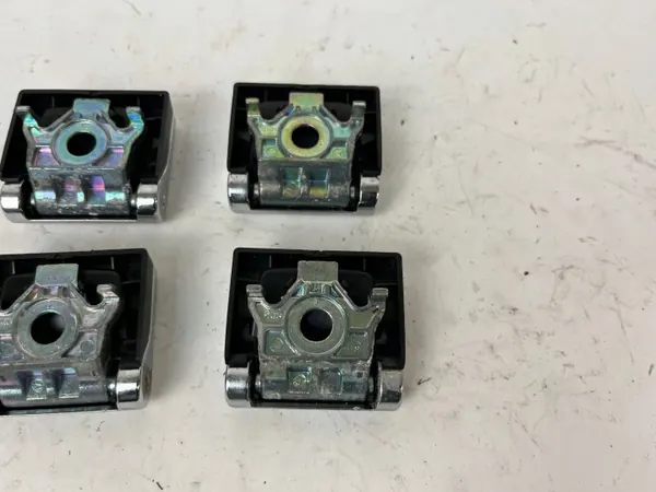 OEM 12345 Matkatavaran kiinnitystuki Audi Q7 4M image 7