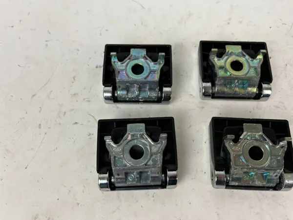 OEM 12345 Matkatavaran kiinnitystuki Audi Q7 4M image 8