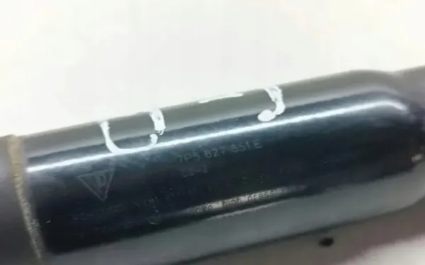 Höger bakluckstötdämpare OEM 7P5827851E Porsche Cayenne image 3