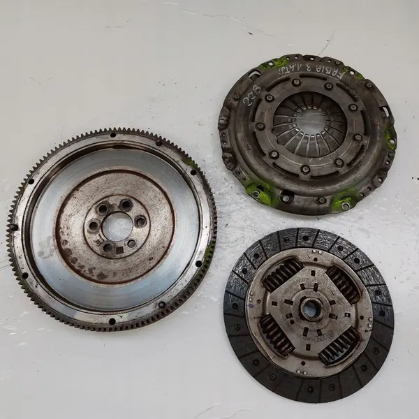 Embreagem completa SKODA FABIA 3 III 1.4TDI 04B141025 image 2