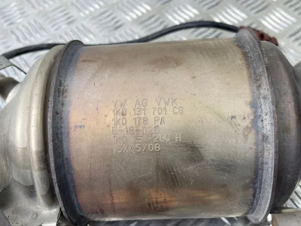 Gebrauchter Volkswagen Katalysator OEM 1K0131701CG image 4
