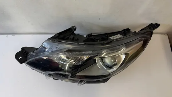 Linker Voorlamp Peugeot 2008 I Lift 2016-2019 image 6