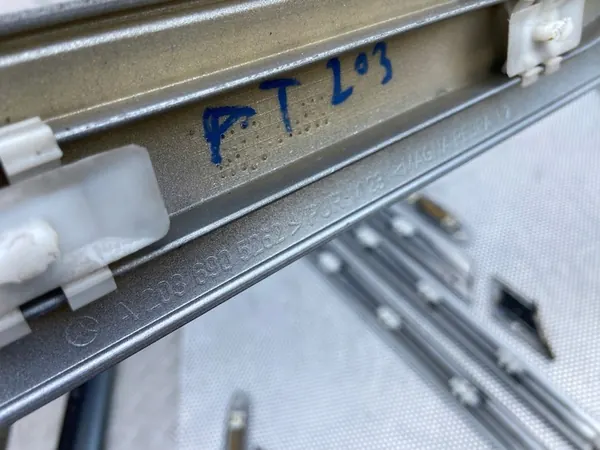 Rivestimento parafango posteriore sinistro MERCEDES BENZ W203 C-KLASA II 744 image 10