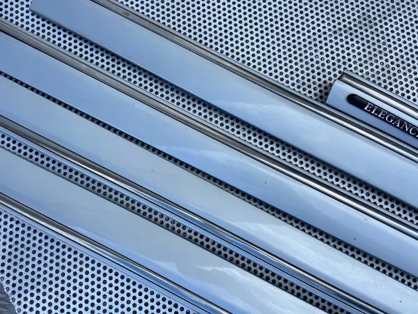 Rivestimento parafango posteriore sinistro MERCEDES BENZ W203 C-KLASA II 744 image 5