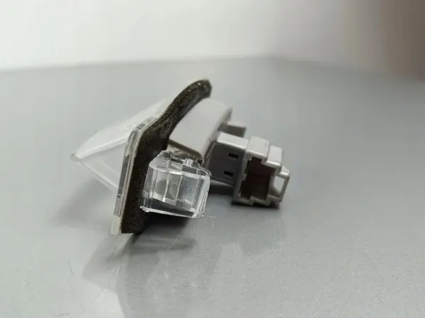 Mitsubishi OE FOB20704 Kennzeichenleuchte image 5