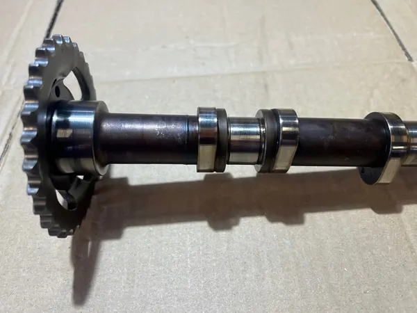 AUDI 3.0 TFSI CTU Vasemman puolen pakokaasukammi 06E109102BG image 4