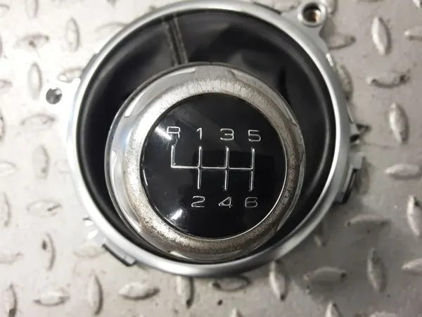 Versnellingspook OEM 8J0711113E voor Audi TT Mk2 image 3