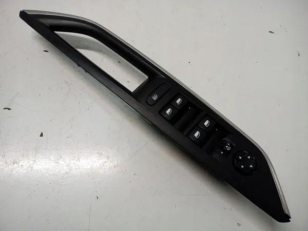 Linker voorraam paneel Peugeot 3008 II image 2