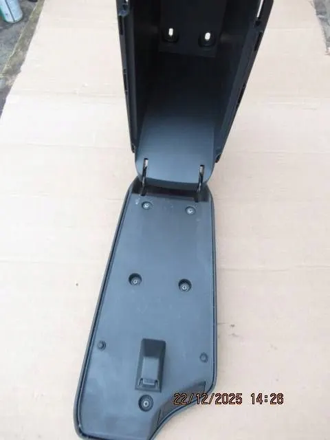 Accoudoir console Toyota C-HR II OEM 22122025 image 4
