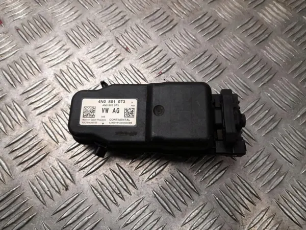 Moteur de siège électrique OEM 4N0 881 073 VW Touareg image 2