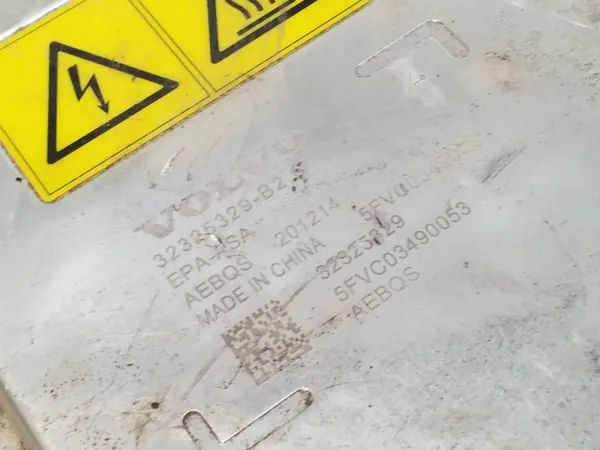 Inversor de voltaje OEM 32325329 para Polestar 2 - Usado image 6