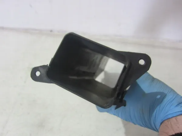 BMW X3 F25 Oikea ilmanotto-putki OEM 7210486 image 3