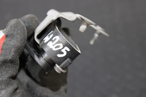 Sensor de nível traseiro A2229050503 Mercedes C-Class W205 AMG image 2