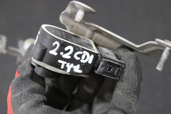 Sensor de nível traseiro A2229050503 Mercedes C-Class W205 AMG image 3