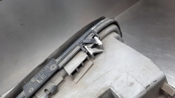 Linker koplamp Mercedes C-Class W202 A2028202961 image 10