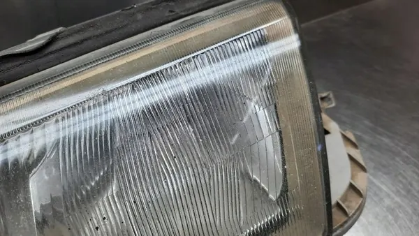 Linker koplamp Mercedes C-Class W202 A2028202961 image 2