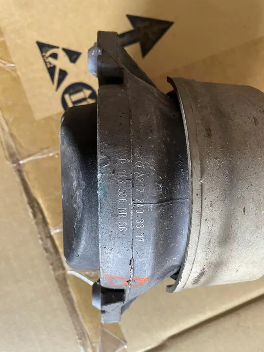 Soporte de motor Mercedes W212 W218 izquierdo derecho image 3