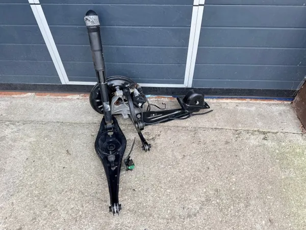Suspension arrière gauche OEM CPS 5QF513049BR VW Tiguan II image 4