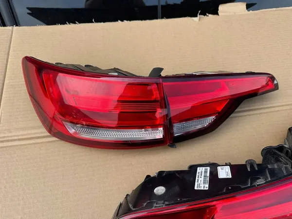 A4 B9 15-19 Kombi Luz Trasera Izquierda 8W9945069 image 3