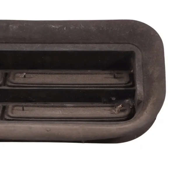 Grelha ventilação para-choques traseiro VW Phaeton Mk1 OEM 3D0819465B image 3