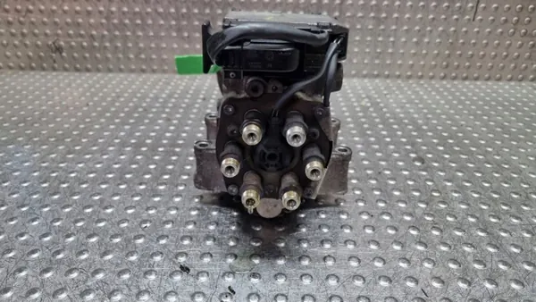 Bomba de inyección OEM S26383124 para 2.5 TDI image 4
