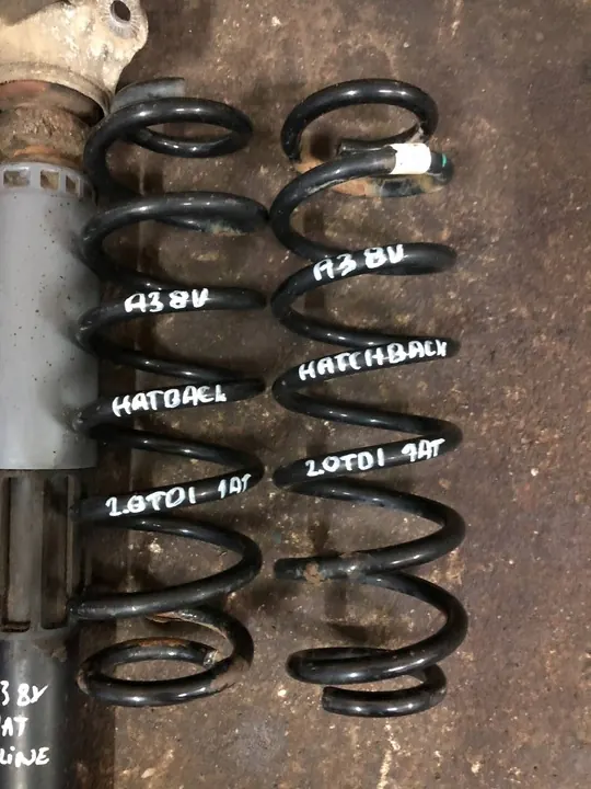 Ammortizzatori 1AT per Audi A3 8V 2.0 TDI image 2