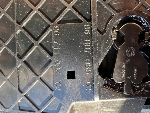 OEM 96887985 Suporte para copo para painel Peugeot 508 image 5