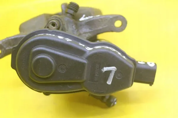 Remklauw rechts achter OEM 6443/A 2967 Audi image 3