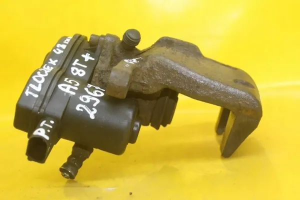Remklauw rechts achter OEM 6443/A 2967 Audi image 6