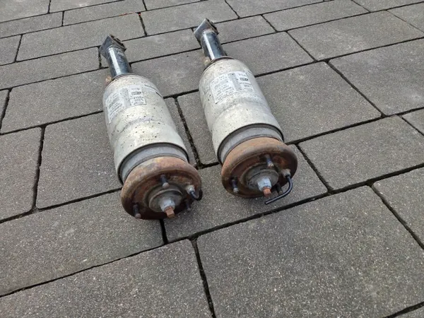 Voorste luchtvering OEM 22257272 L320 image 9