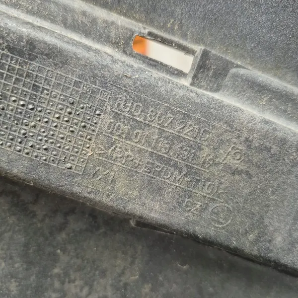 Paraurti anteriore SKODA OCTAVIA I LIFT 1U0807221D image 9