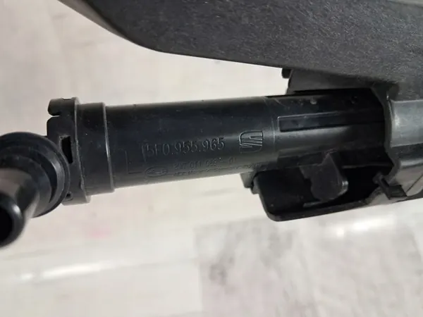 Boquilla lavafaros SEAT LEON III OEM 5F0955965 image 7