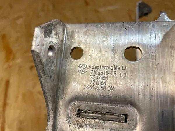 Linker kreukelzone bevestiging OEM 7158873 BMW 5 F10/F11 image 10