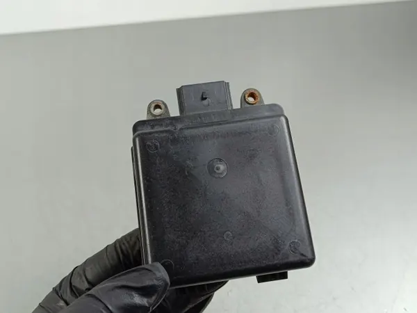 Radar BLIS Jeep OE 68137930AG pour WK2 image 2