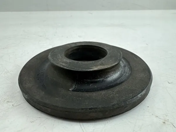 Audi A3 S3 8V Taka jousituksen istuin OEM 5Q0512149 image 6
