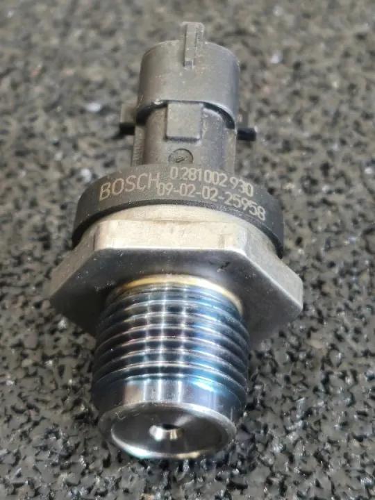 MAN Kraftstoffdrucksensor OEM 51274210233 Gebraucht image 2