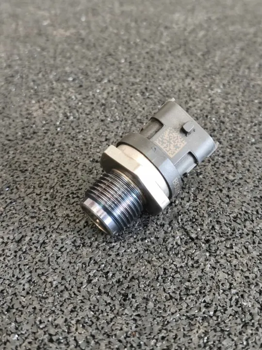 MAN Kraftstoffdrucksensor OEM 51274210233 Gebraucht image 3