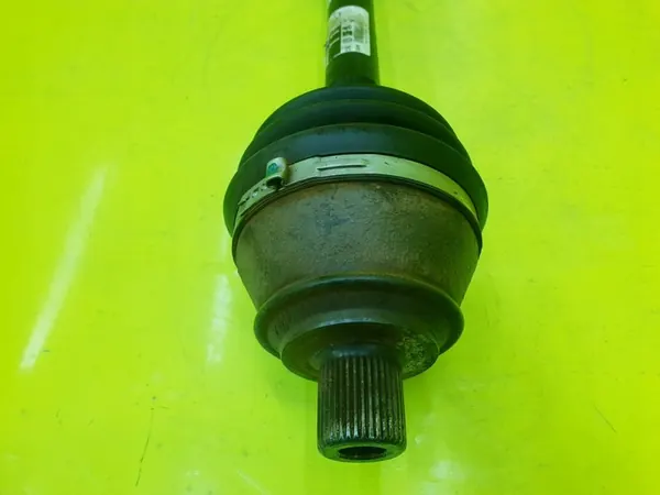 Vänster fram CV-axel Audi A6 C6 2.0 TDI 3.2 Manuell image 2