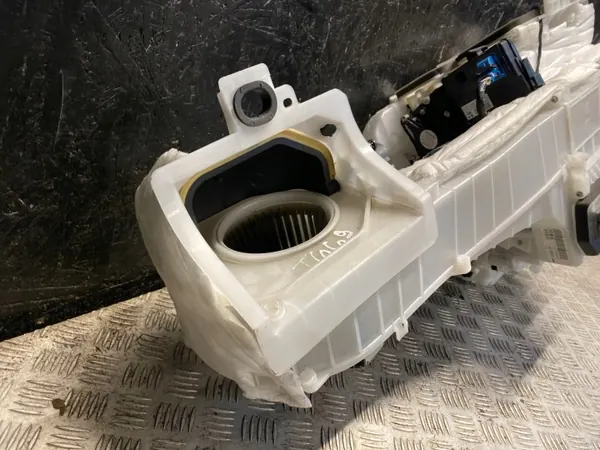 Opel Gebläsegehäuse OEM 9808405080 Gebraucht image 6