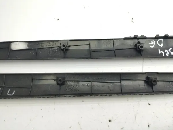 Toyota Avensis T250 2008 Saia laterais OEM B0URB0N8561 image 5