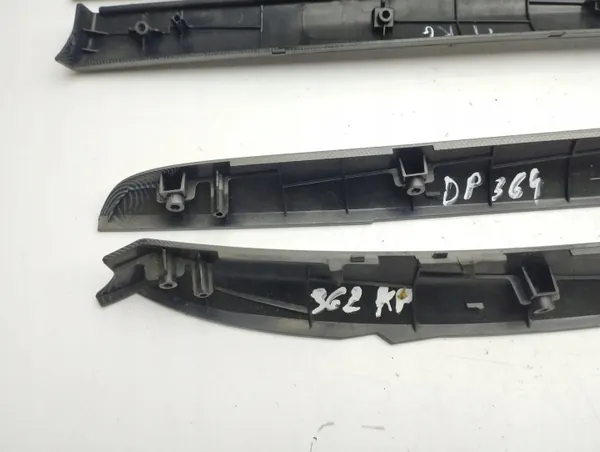 Toyota Avensis T250 2008 Saia laterais OEM B0URB0N8561 image 7