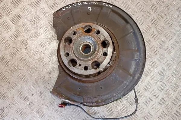 Bakre högra nav MERCEDES-BENZ CLS (C218) A2125402117 image 3