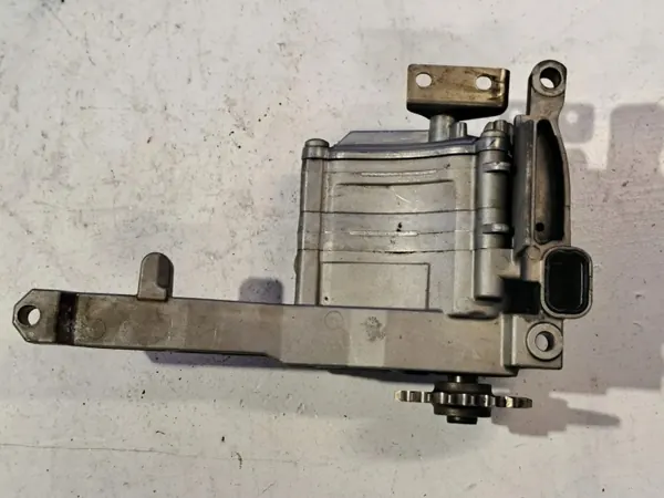Pompe à huile Mercedes OEM 6421810947 pour CLS W218 image 3