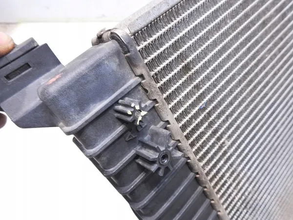 Radiador de Agua Audi A4 B7 2.0 TFSI OEM 8E0121251AP image 3