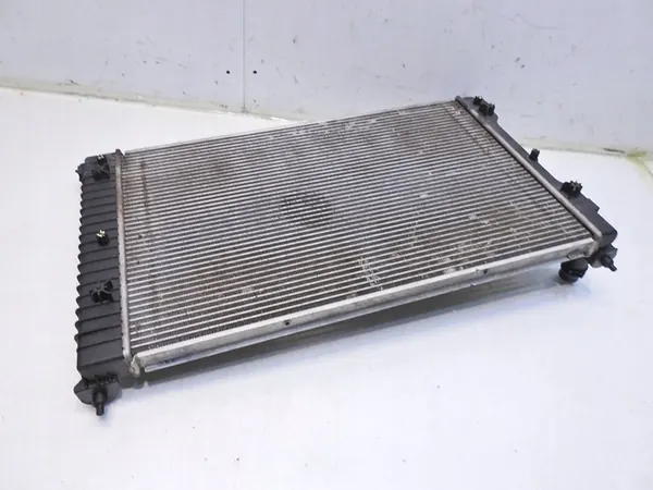 Radiador de Agua Audi A4 B7 2.0 TFSI OEM 8E0121251AP image 6